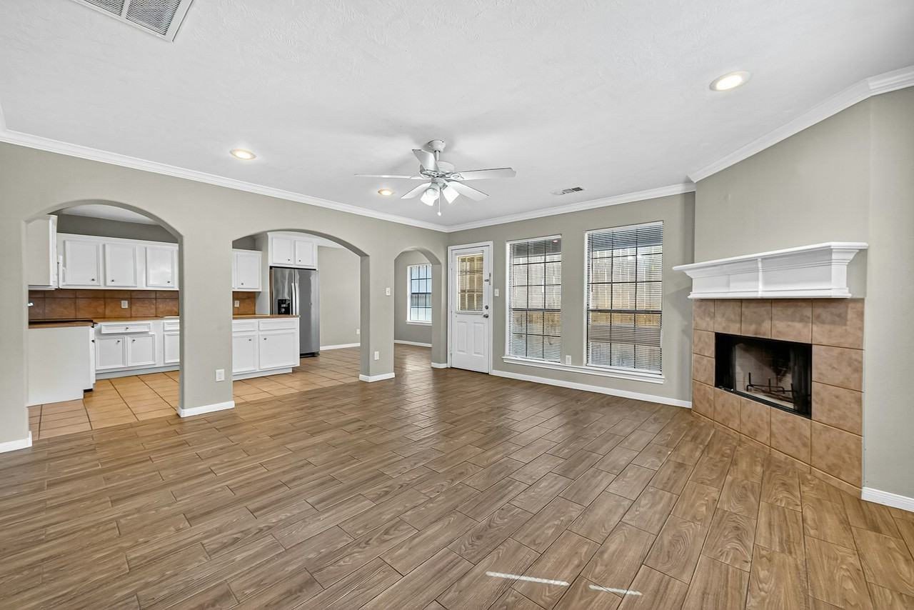 10035 Morocco Road - Photo 6 of 38