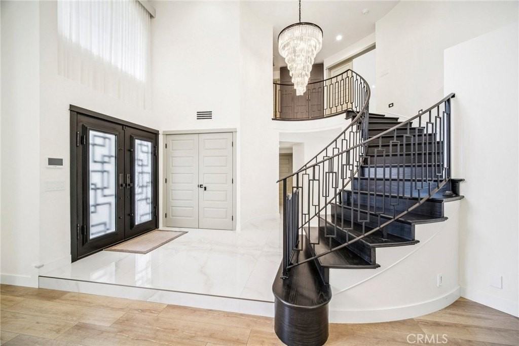 19747 Winged Foot Way - Photo 5 of 50