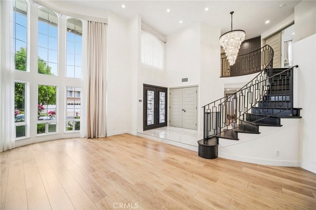 19747 Winged Foot Way - Photo 7 of 50