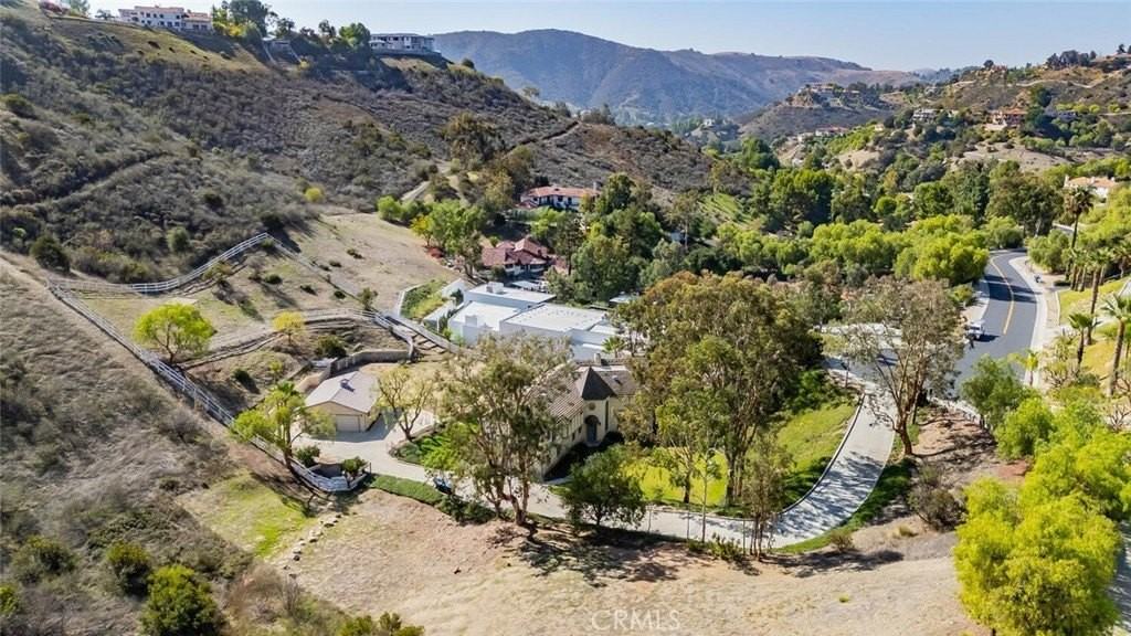 78 Coolwater Rd - Photo 3 of 46