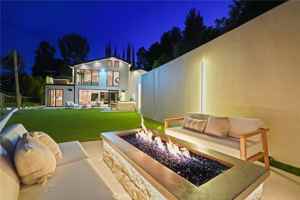 featured image of 4551 Alonzo Ave