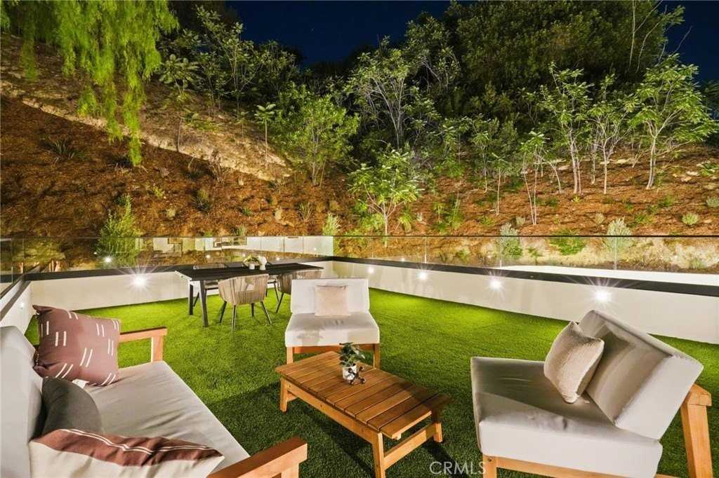 4551 Alonzo Ave - Photo 5 of 50