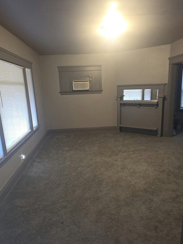 650 E 130th St, Unit 650 - Photo 4 of 21