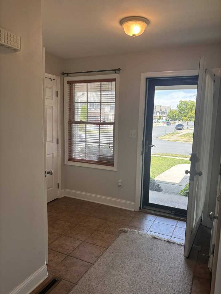 1459 Mohr Circle - Photo 3 of 30