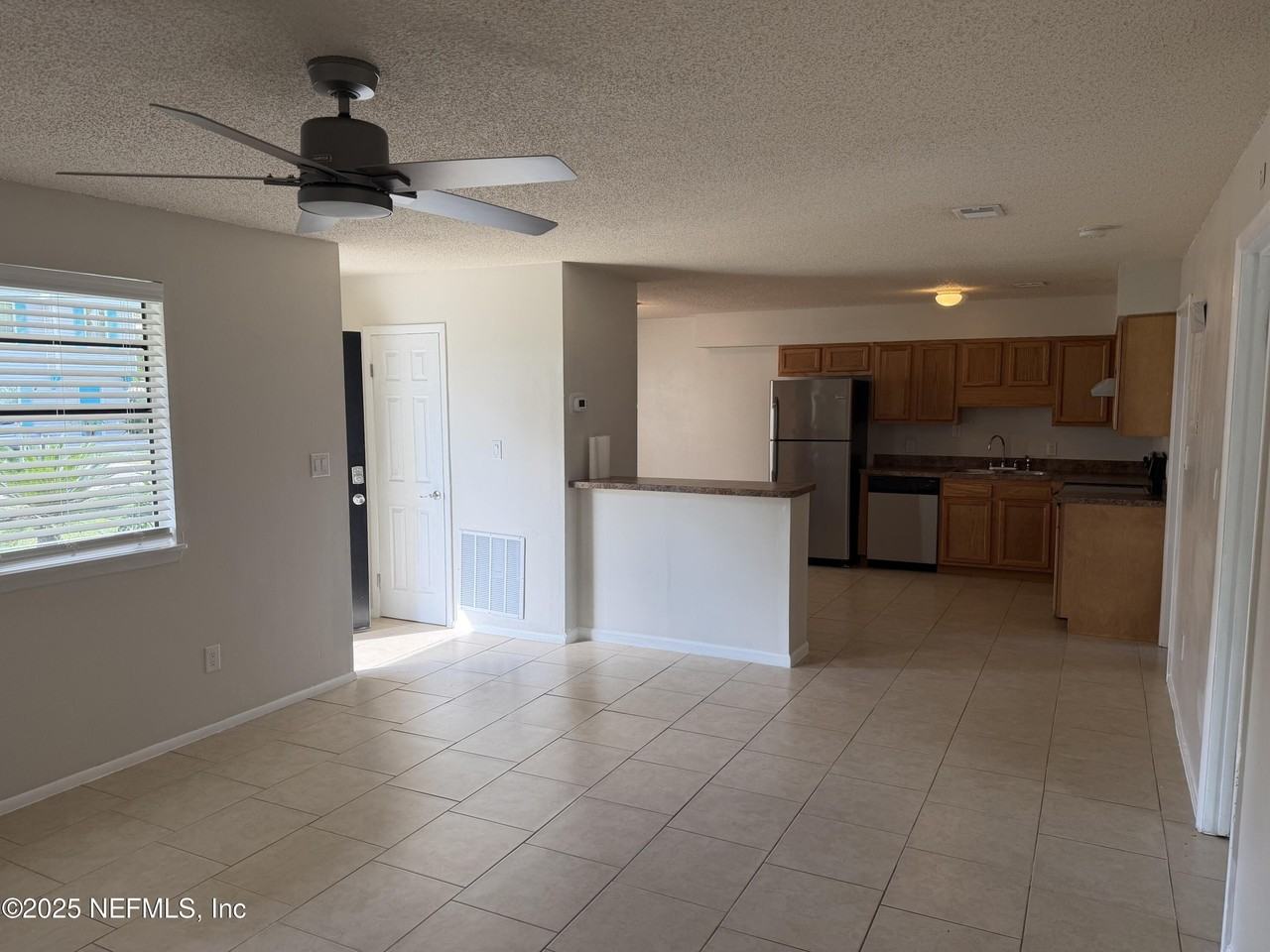 1335 Violet Street - Photo 3 of 19