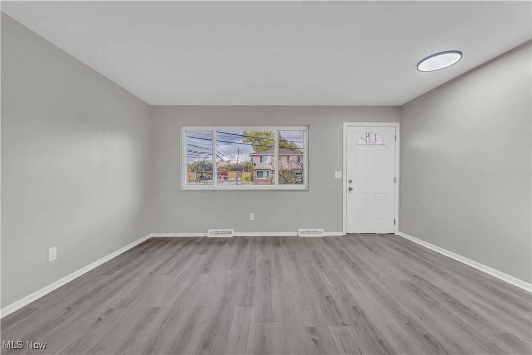 1392 E 263rd St - Photo 3 of 27