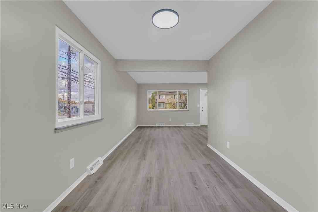 1392 E 263rd St - Photo 7 of 27