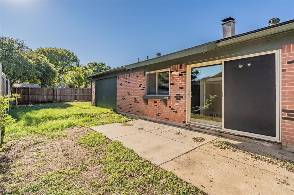 2912 Charter Oak Dr - Photo 5 of 16