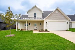 featured image of 2044 Salina Cir