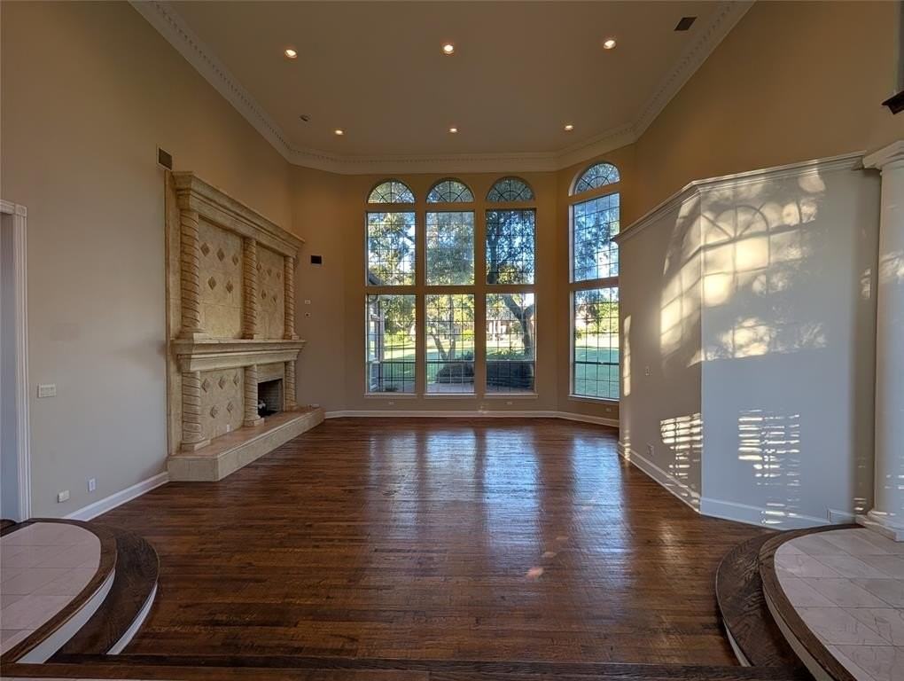 5013 Southern Hills Drive - Photo 2 of 22