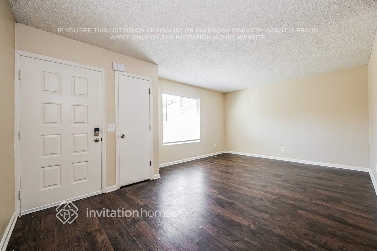16152 E Radcliff Pl - Photo 3 of 17