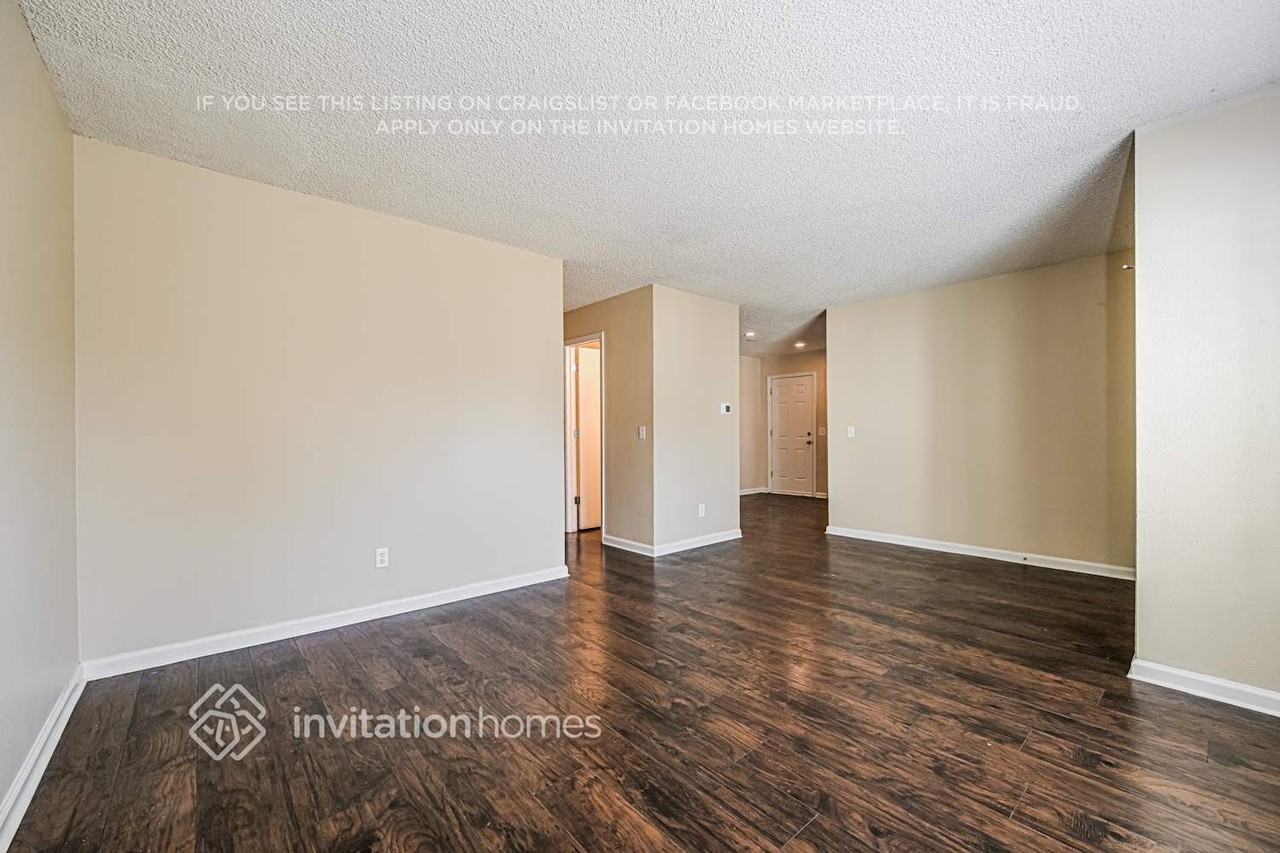 16152 E Radcliff Pl - Photo 4 of 17