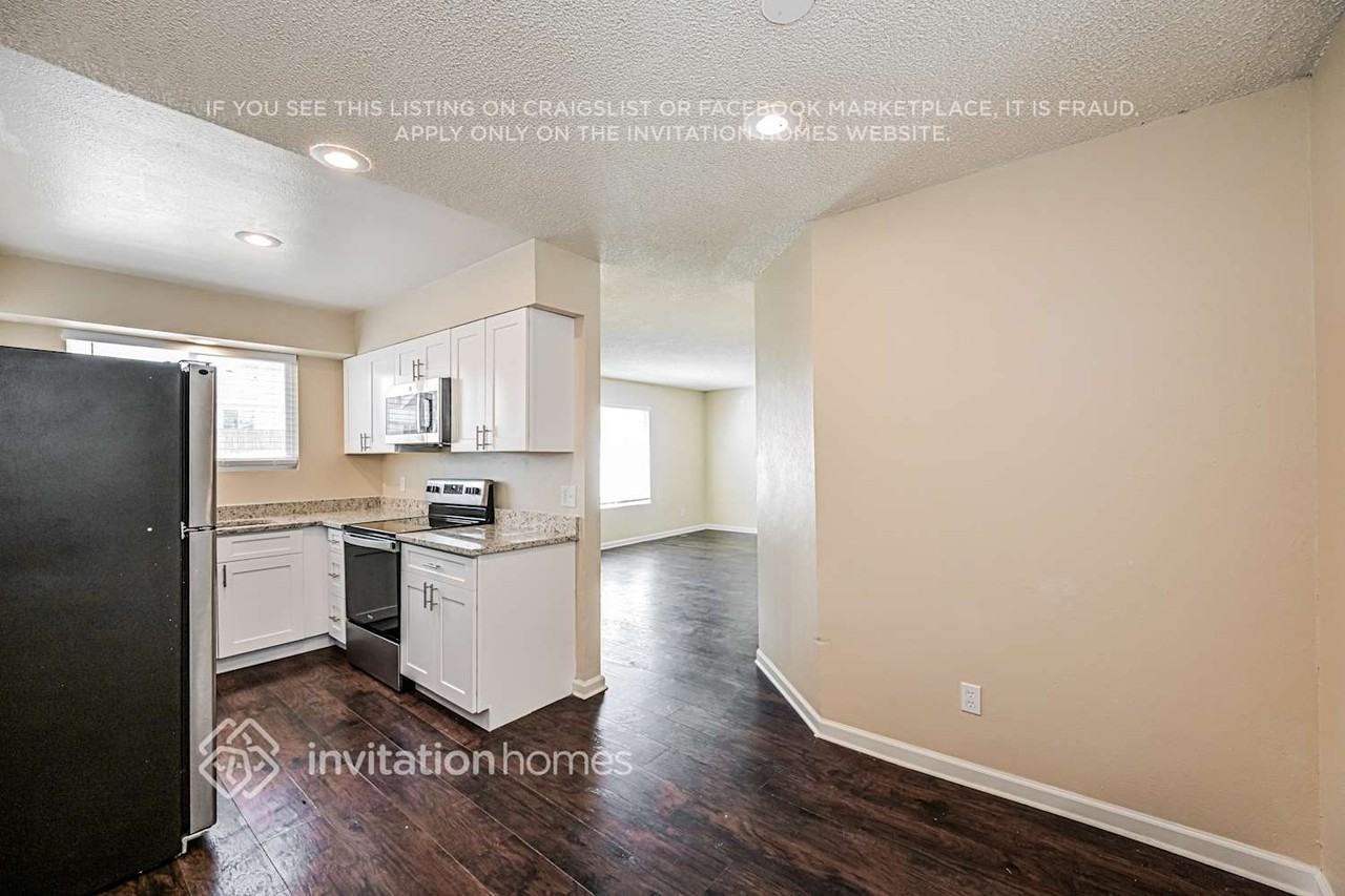 16152 E Radcliff Pl - Photo 5 of 17