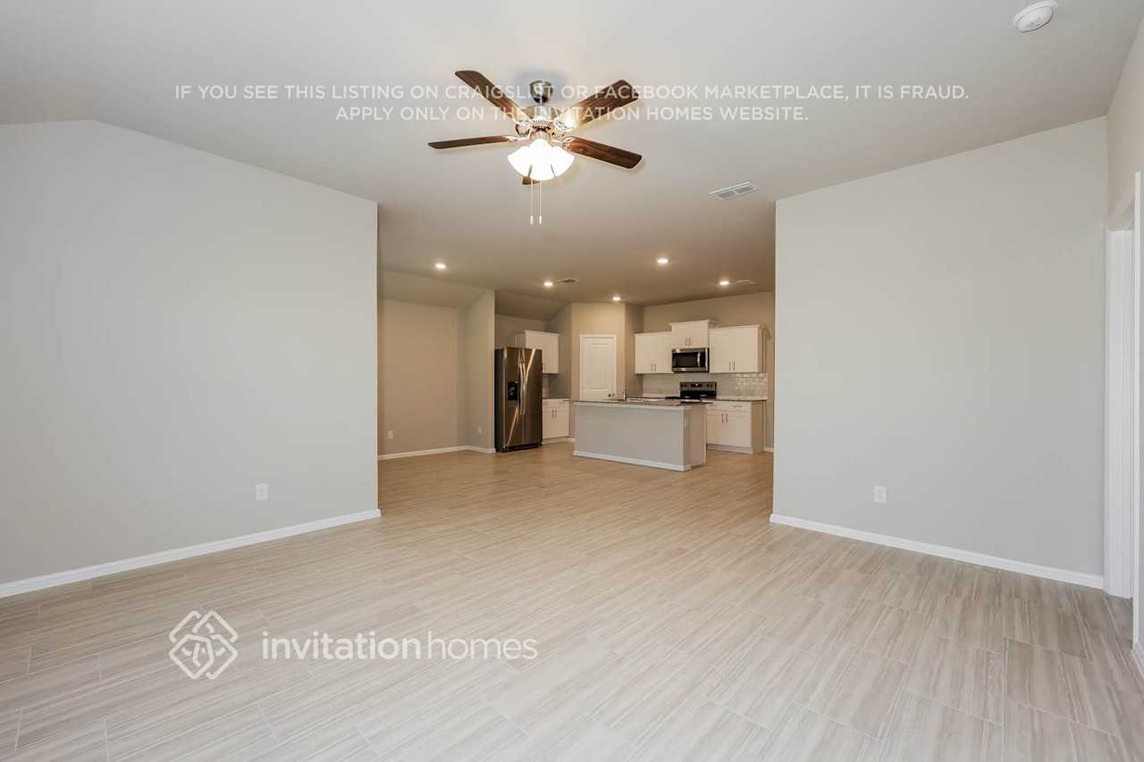 413 Blanco Dr - Photo 5 of 16