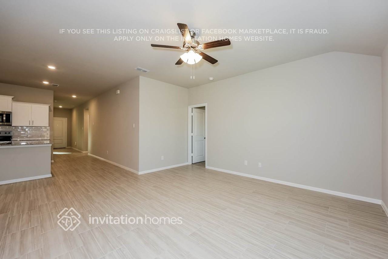 413 Blanco Dr - Photo 6 of 16