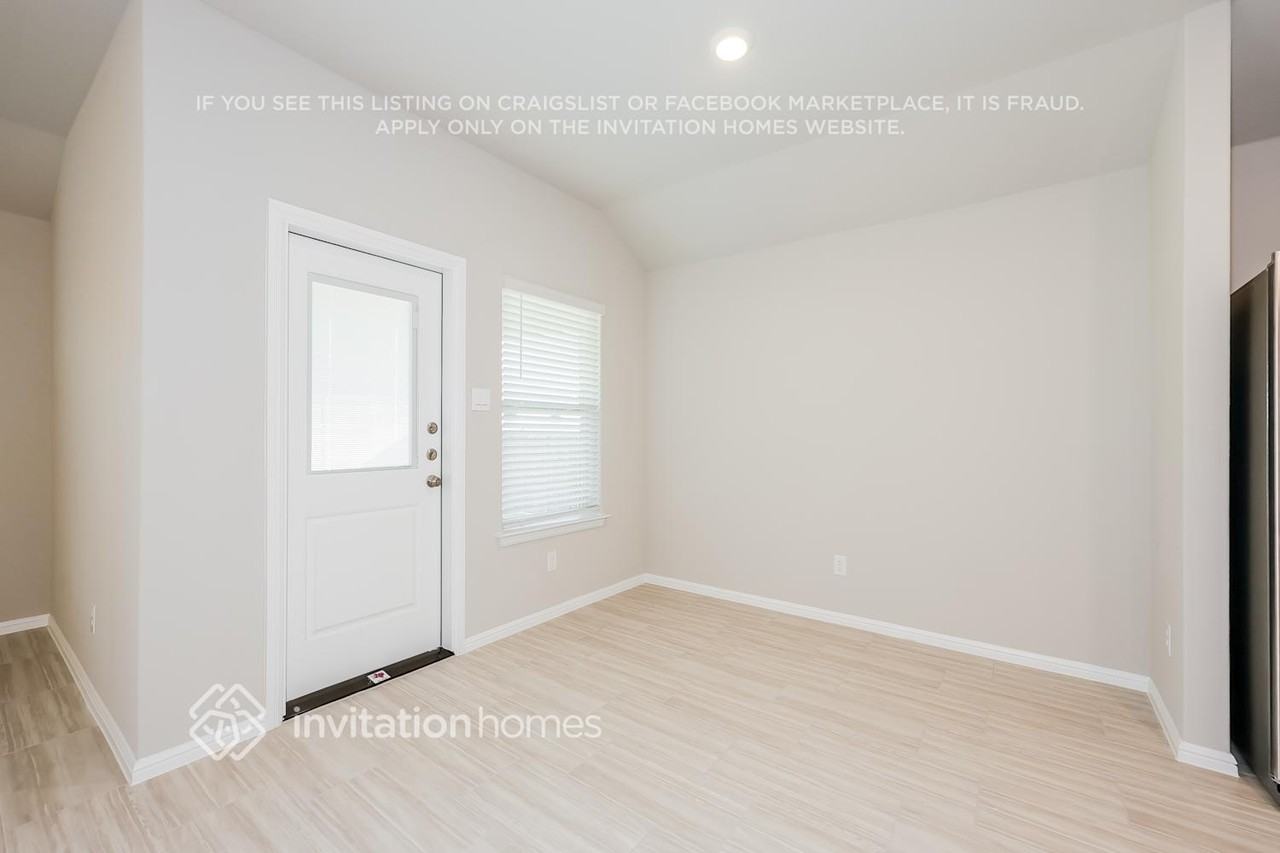 413 Blanco Dr - Photo 4 of 16