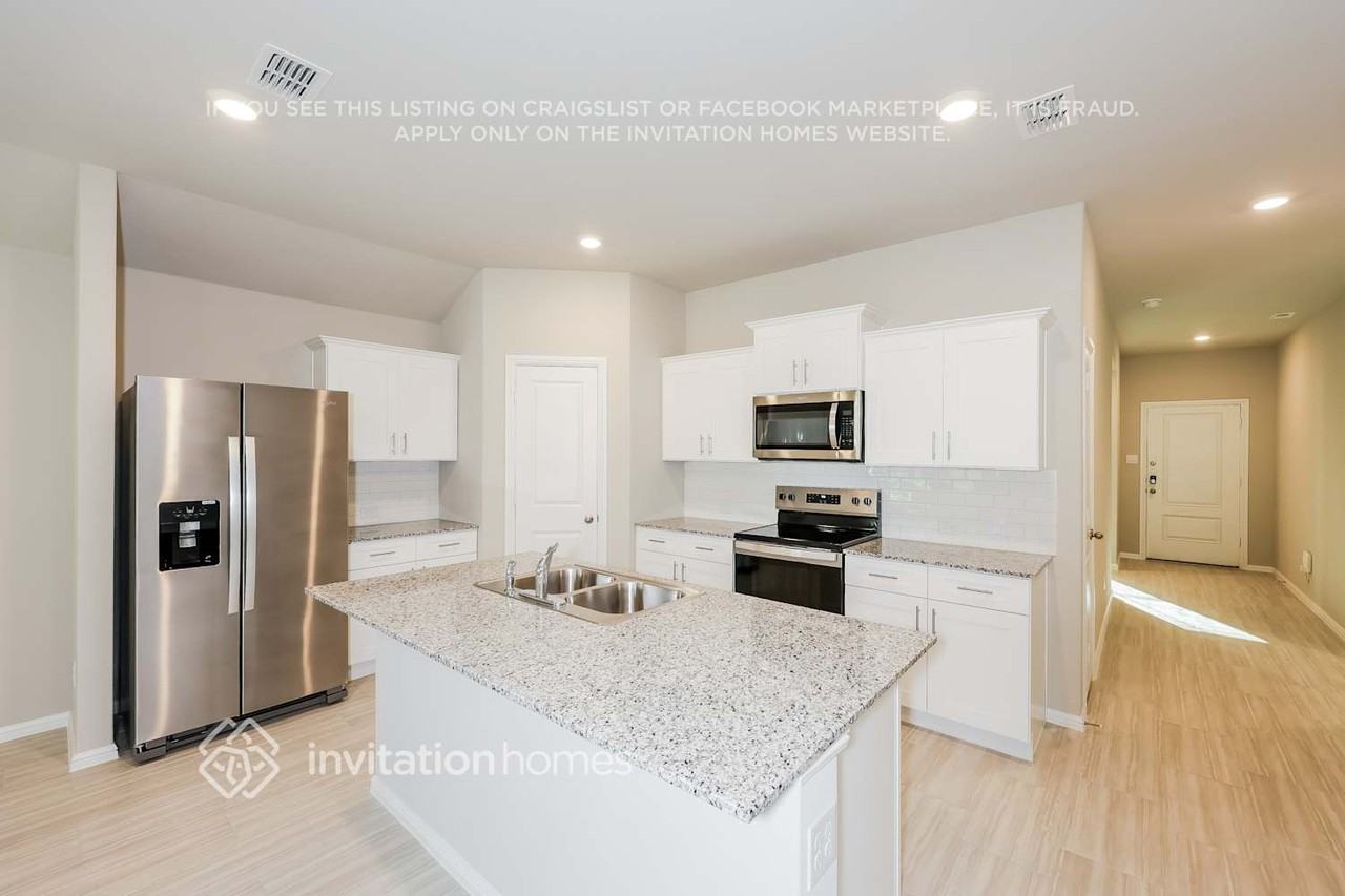 413 Blanco Dr - Photo 7 of 16