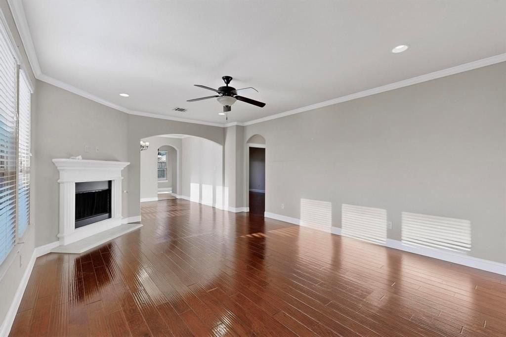 10121 Emily Pass - Photo 7 of 40