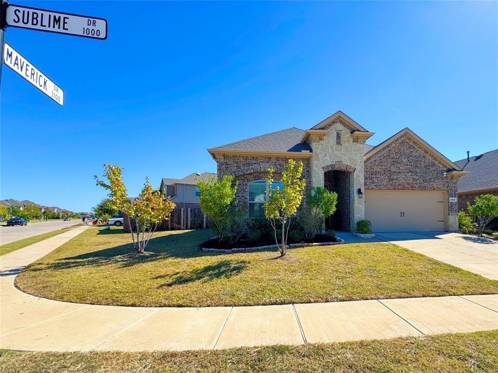 1076 Sublime Drive - Photo 4 of 40