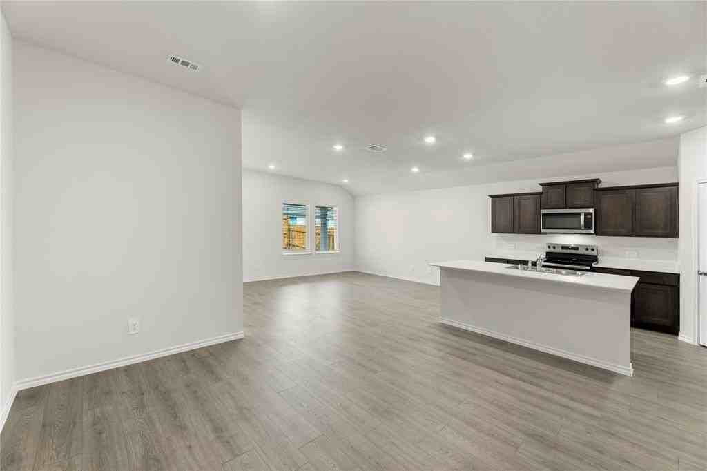 3405 Marie Dr - Photo 6 of 17