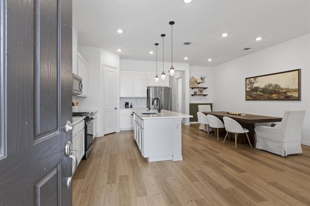 3014 Opera Way - Photo 7 of 35