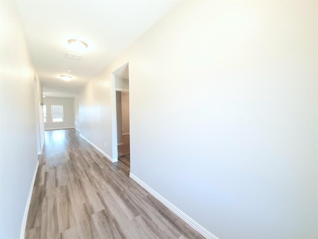 822 Spruce Ln - Photo 7 of 35