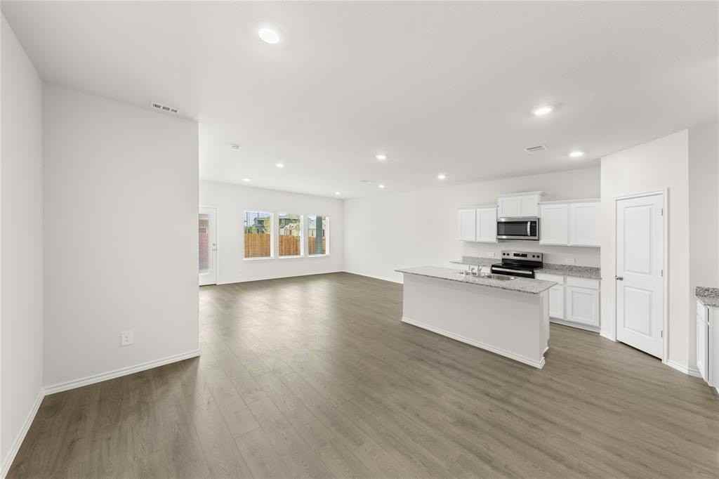 3400 Rendezvous Way - Photo 5 of 17