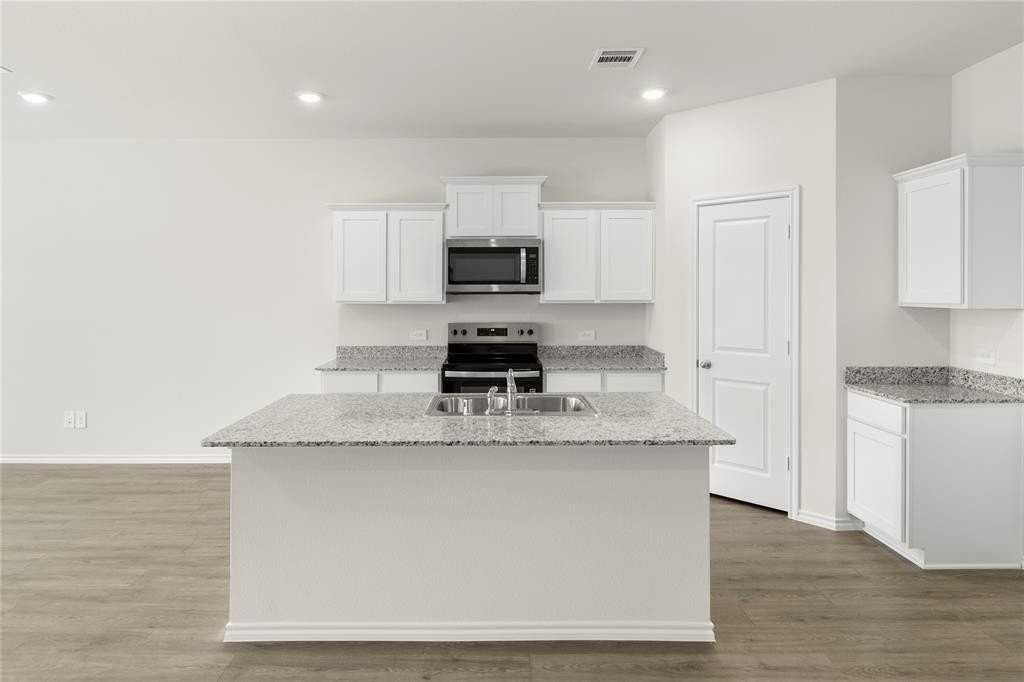 3400 Rendezvous Way - Photo 6 of 17