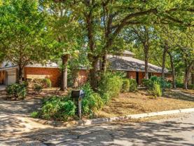 1004 Overhill Dr - Photo 1 of 1