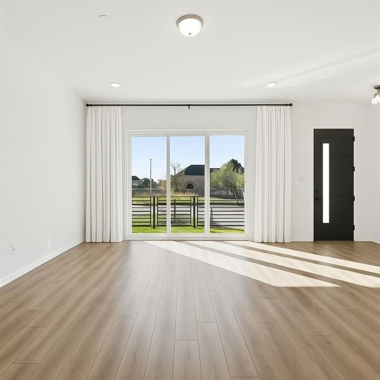 1164 Daybreak Dr - Photo 7 of 28