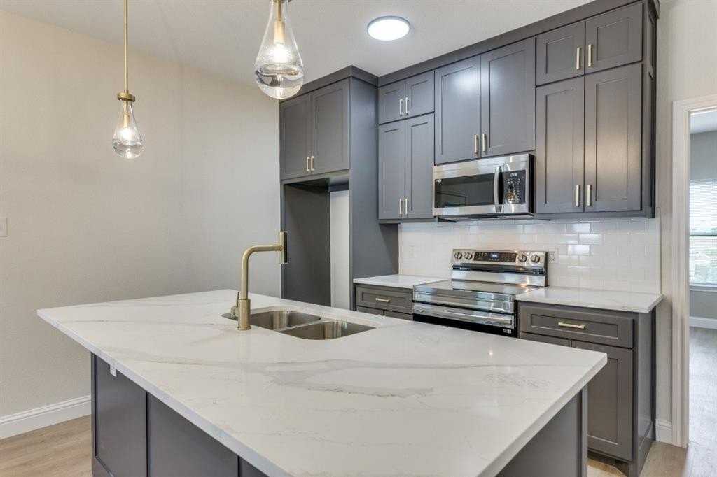 8004 Julie Ave #2 - Photo 3 of 12