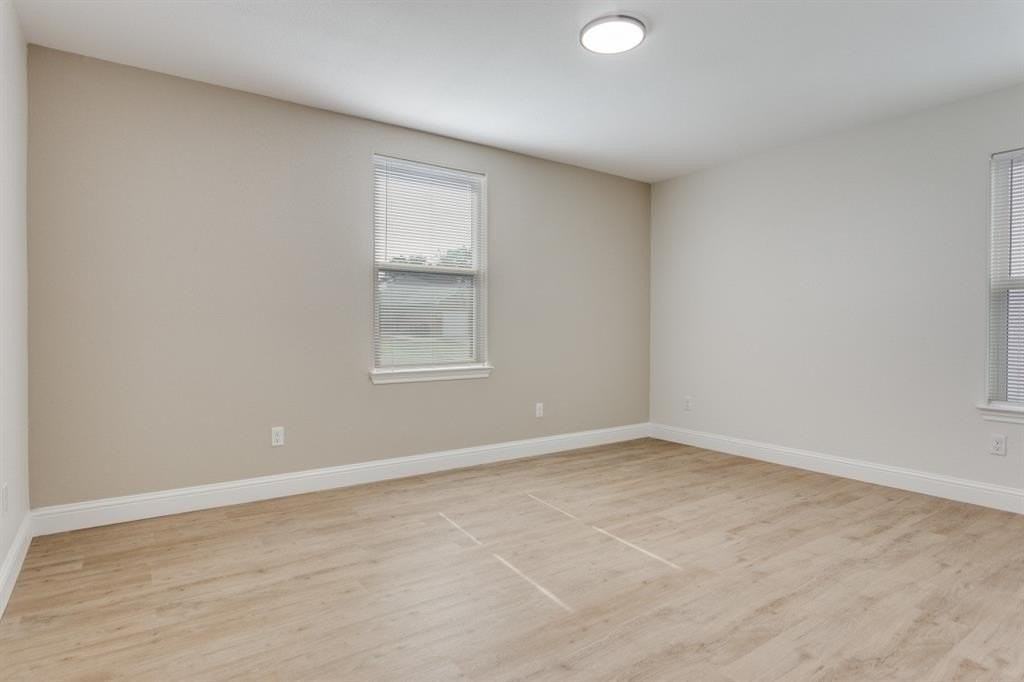 8004 Julie Ave #2 - Photo 7 of 12