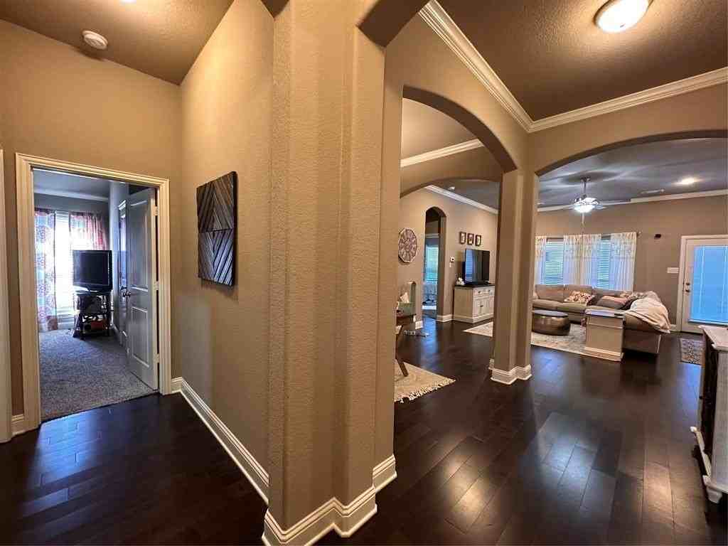 209 Cambridge Street - Photo 3 of 27