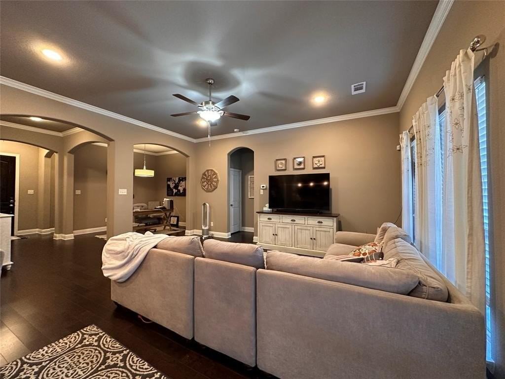 209 Cambridge Street - Photo 5 of 27