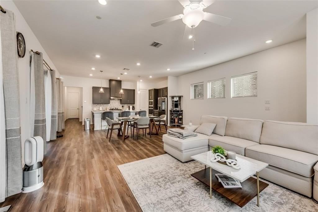 7545 Regal Ln - Photo 4 of 24