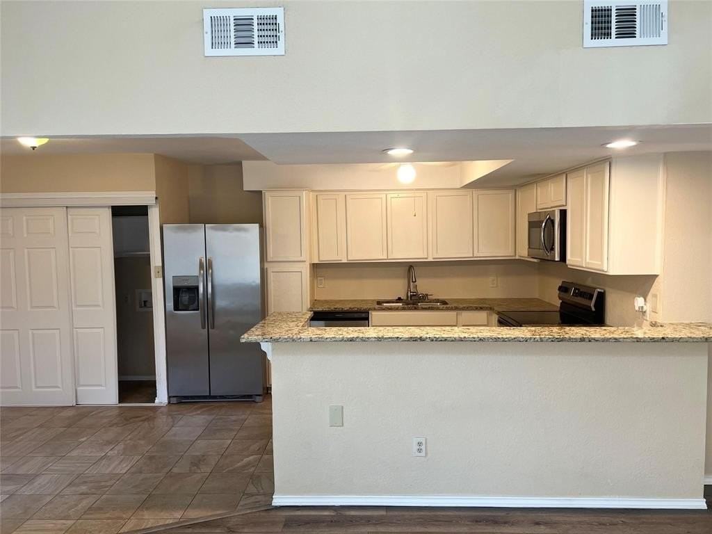 2011 Pheasant Drive - Photo 5 of 11