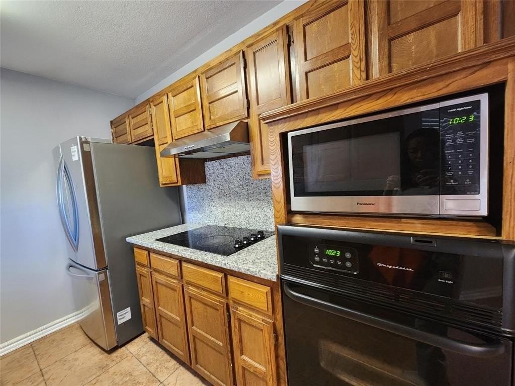 6210 Lotus Dr - Photo 6 of 10