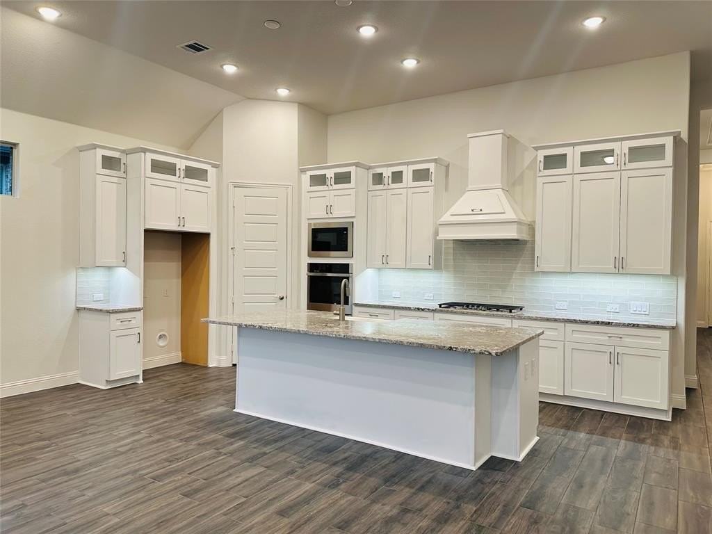 1605 Hart Dr - Photo 6 of 21