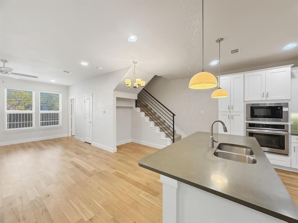 5704 Woodlands Dr - Photo 3 of 23