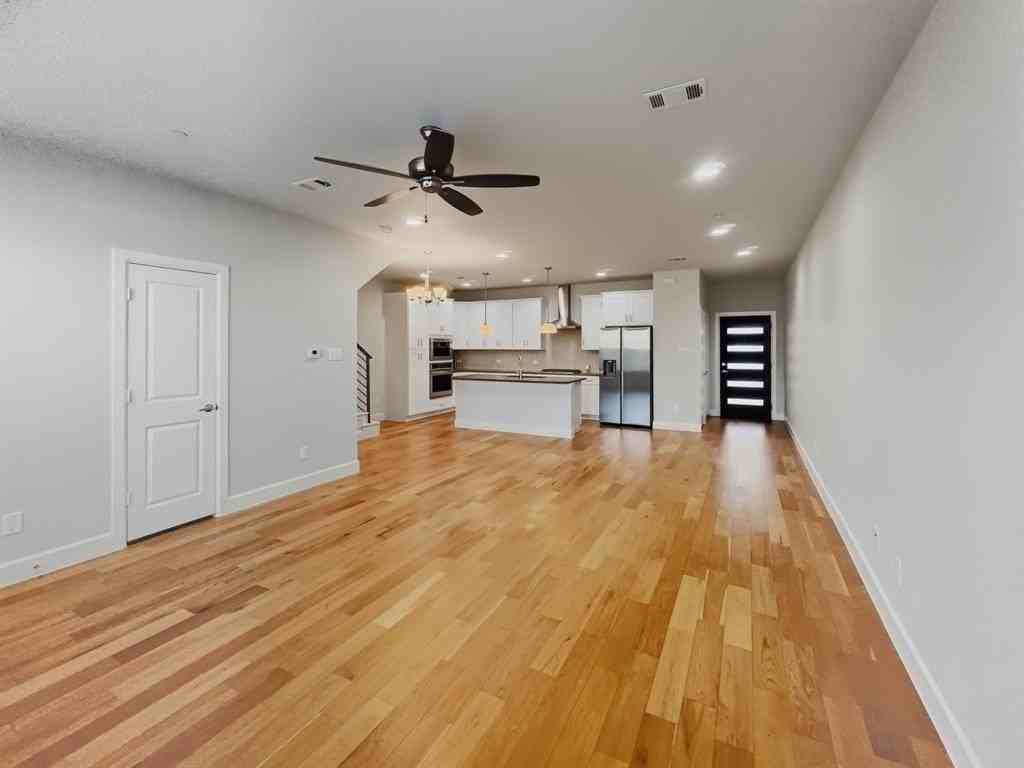 5704 Woodlands Dr - Photo 4 of 23