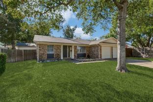 641 Cambridge Dr - Photo 1 of 1