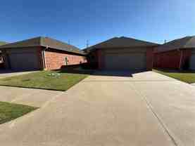 9220 Roadrunner Ave - Photo 1 of 1