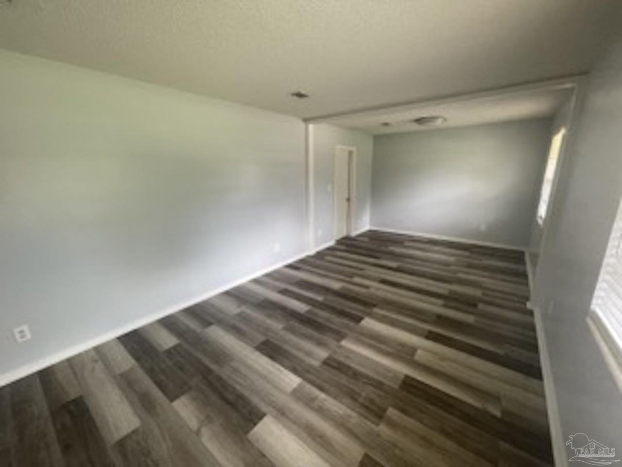 6511 Antietam Dr - Photo 4 of 23