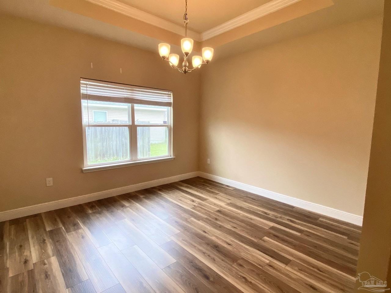 8746 Bradfield Drive - Photo 7 of 32