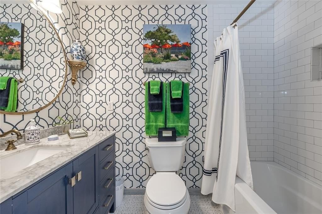 1130 West Circle Terrace #D - Photo 4 of 39