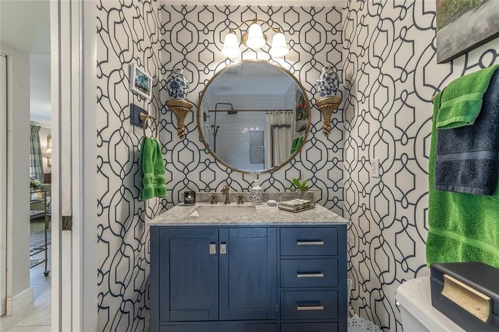 1130 West Circle Terrace #D - Photo 3 of 39