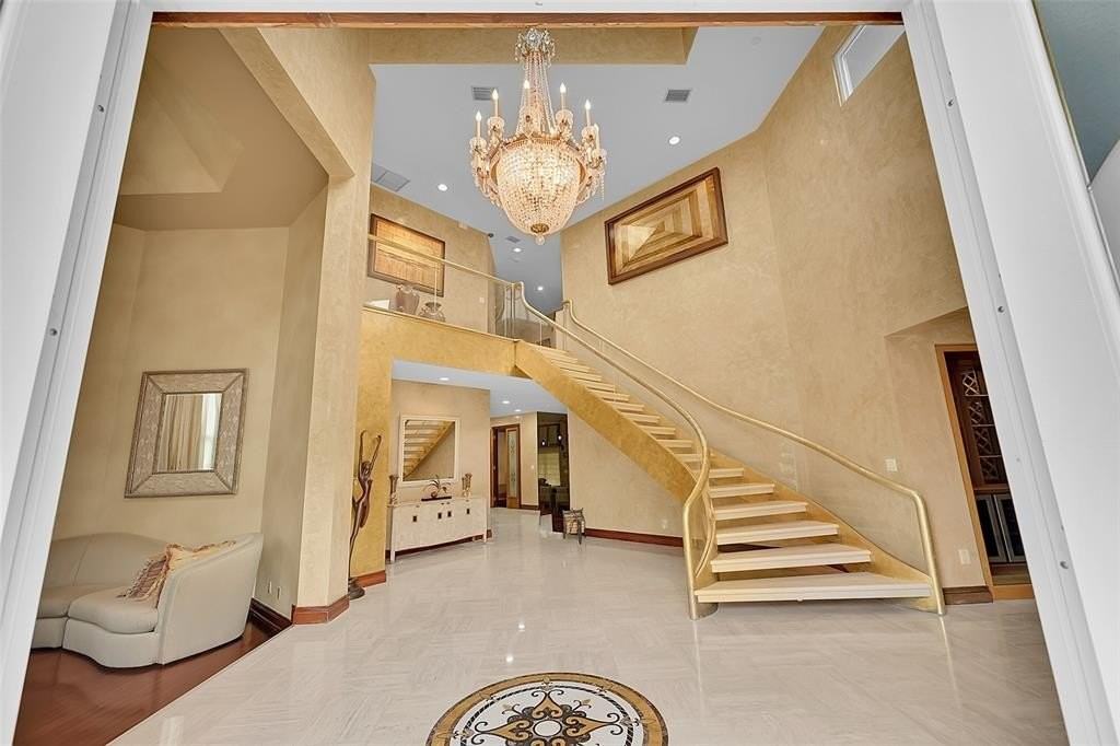 4200 Nw 96th Ave - Photo 5 of 50