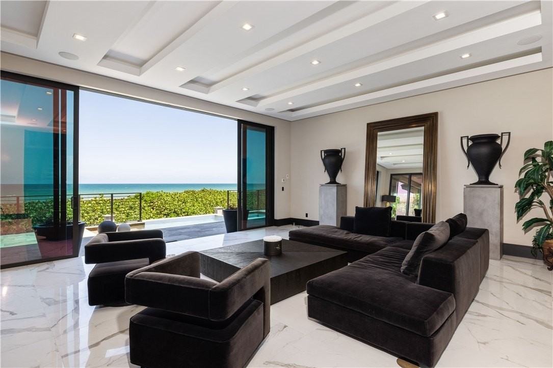 7900 S Ocean Dr - Photo 3 of 36