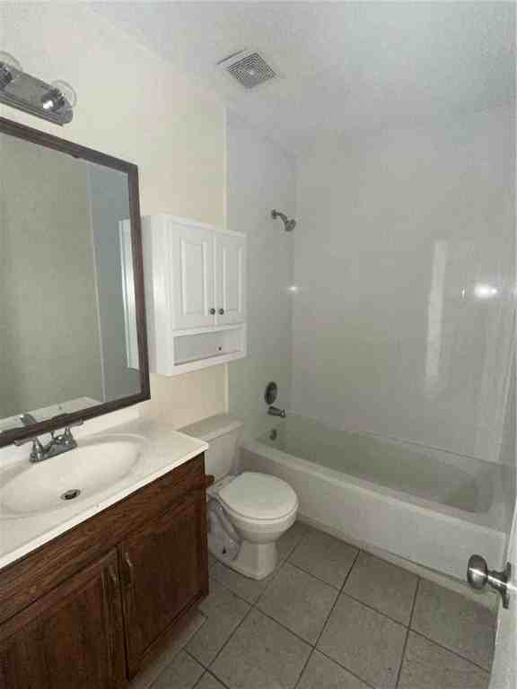 2205 17th Avenue Southwest - Photo 5 of 9