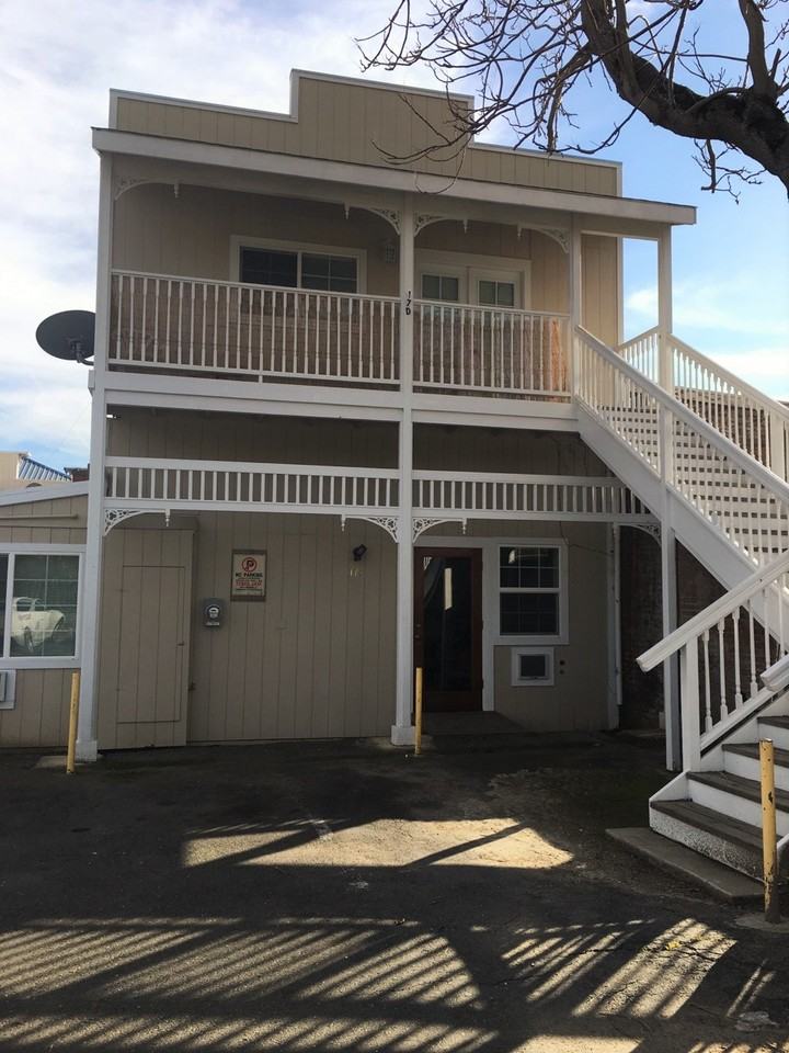 17 W Main St - Photo 2 of 9